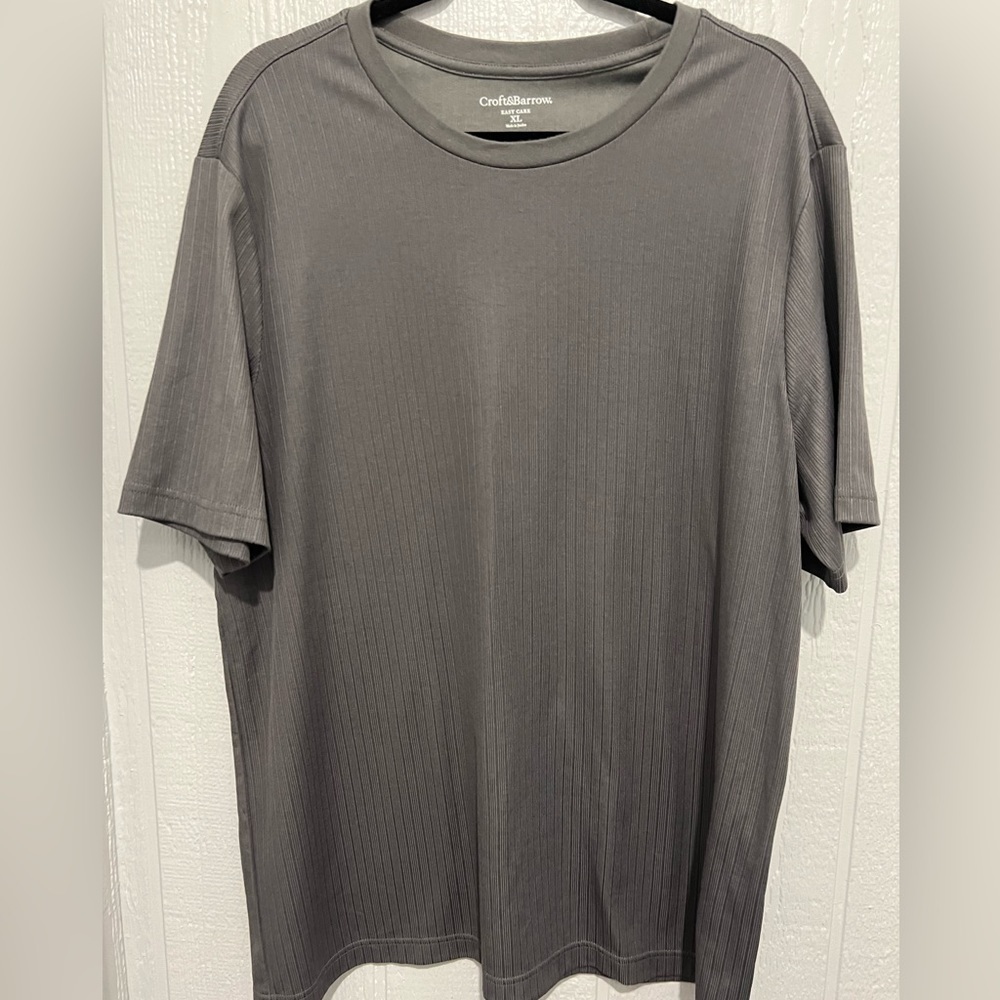 EUC size xl easy care gray ribbed short sleeve shirt